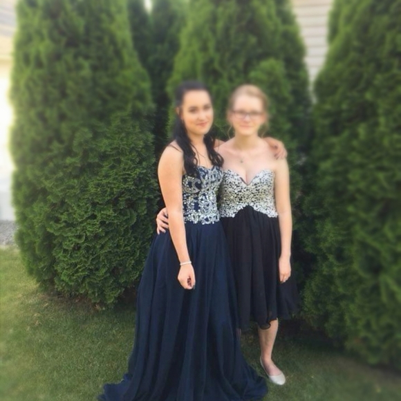 Prom dress - Picture 3 of 4